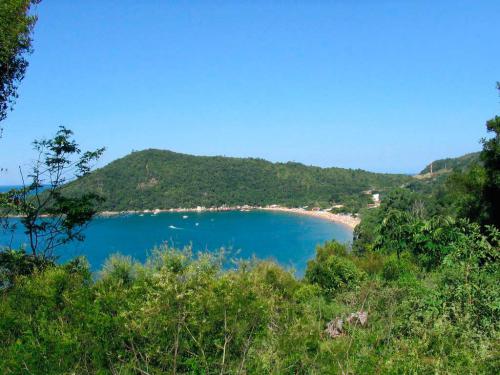 praia-de-laranjeiras-balneario-camboriu--sc-1